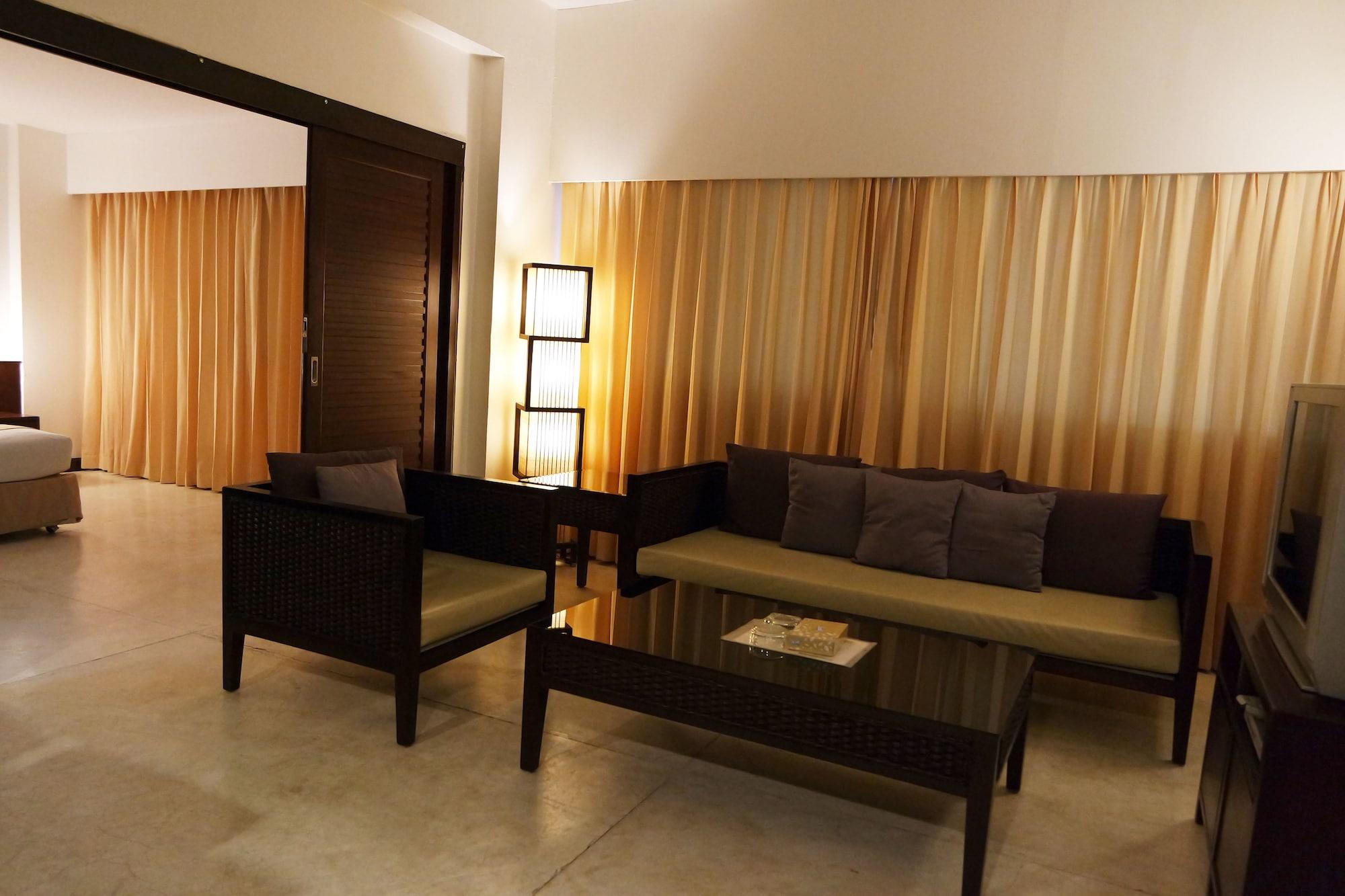 Grand Hotel Pattaya Esterno foto