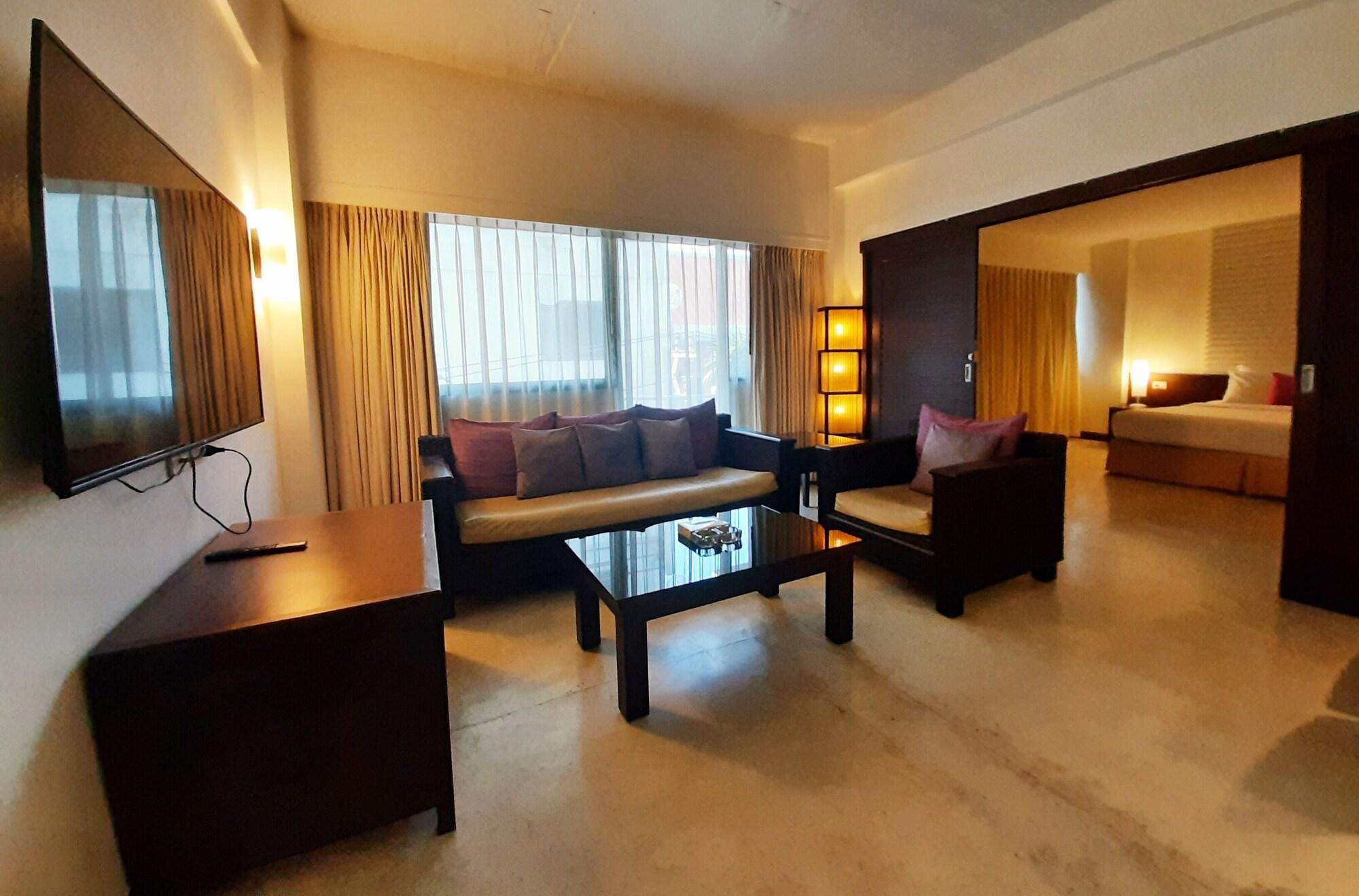 Grand Hotel Pattaya Esterno foto