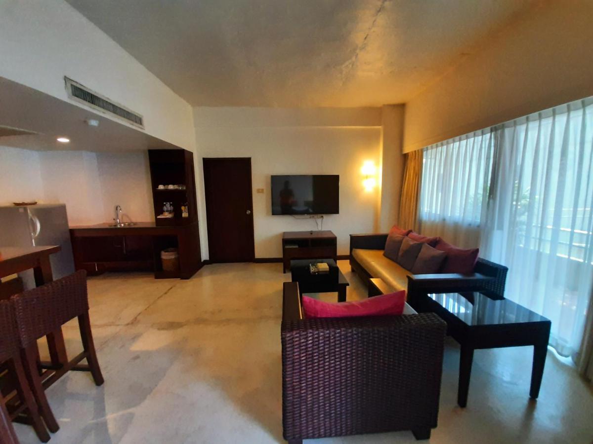 Grand Hotel Pattaya Esterno foto