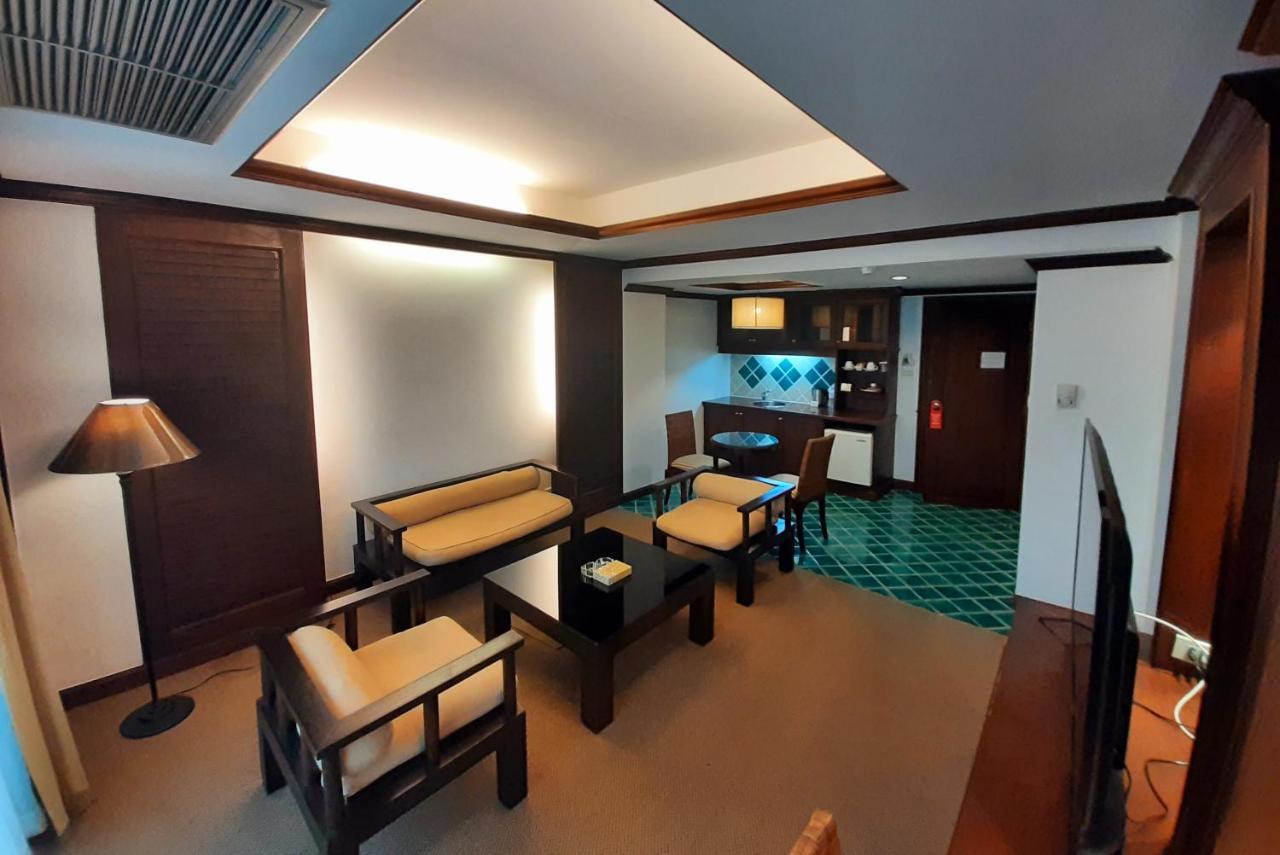 Grand Hotel Pattaya Esterno foto
