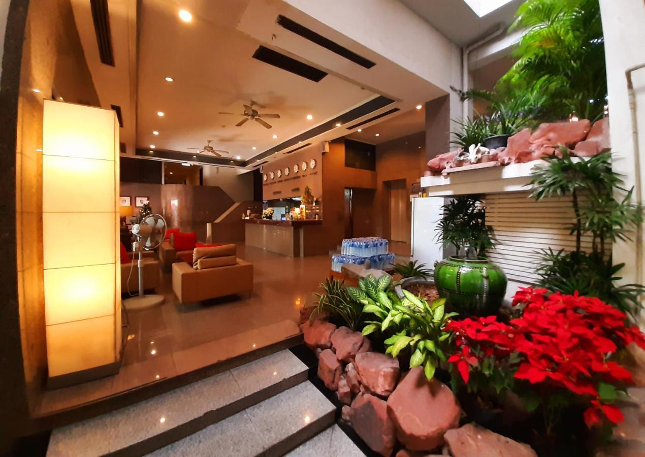 Grand Hotel Pattaya Esterno foto